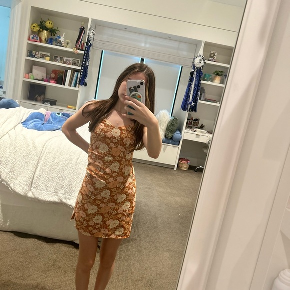 Meet your Posher, Ella - Picture 3 of 12